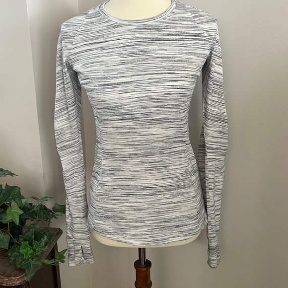 🍋lululemon Runderful Long Sleeve - Picture 2 of 10